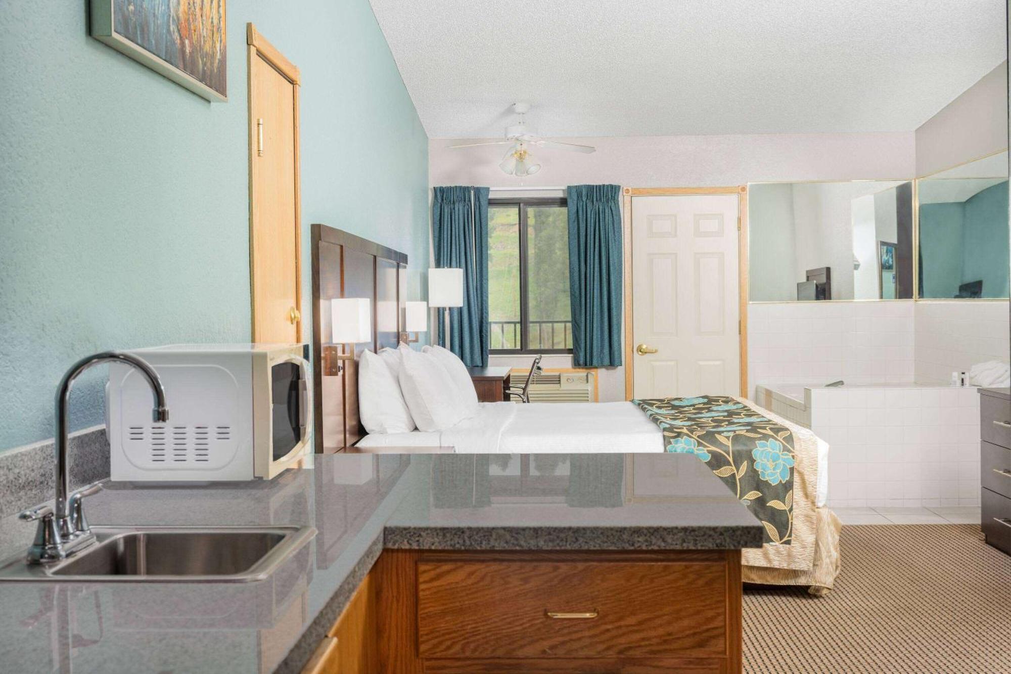 Baymont By Wyndham Keystone Near Mt. Rushmore Bagian luar foto